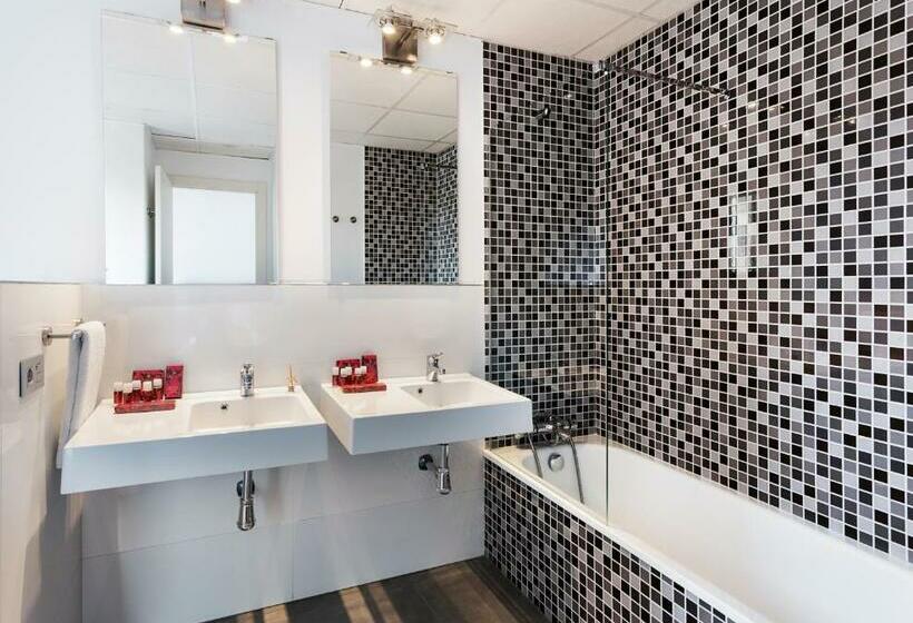 Апартаменты 1 Спальня, Azz Sevilla Torre de La Plata Apartamentos