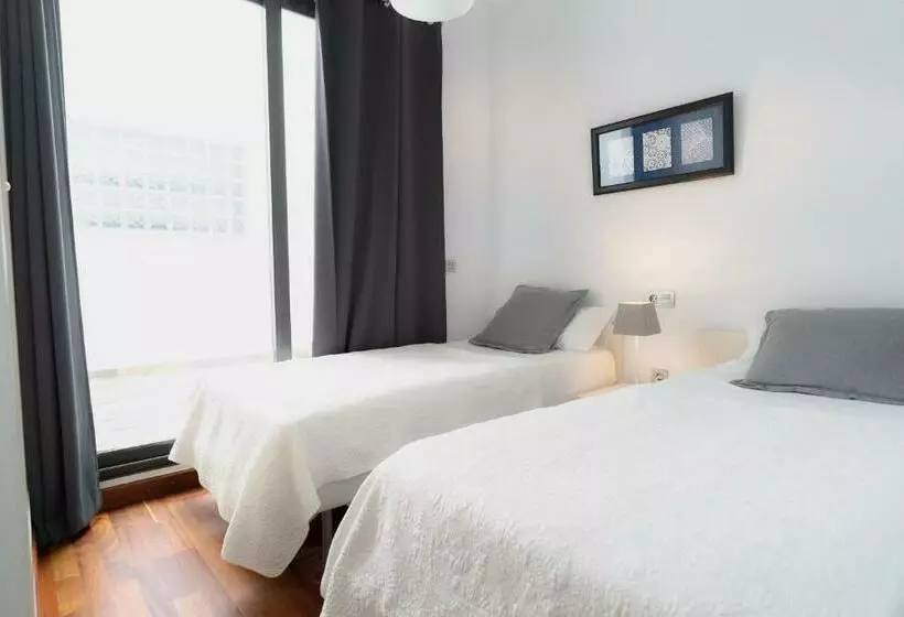３ベッドルームアパートメント, Azz Sevilla Torre de La Plata Apartamentos