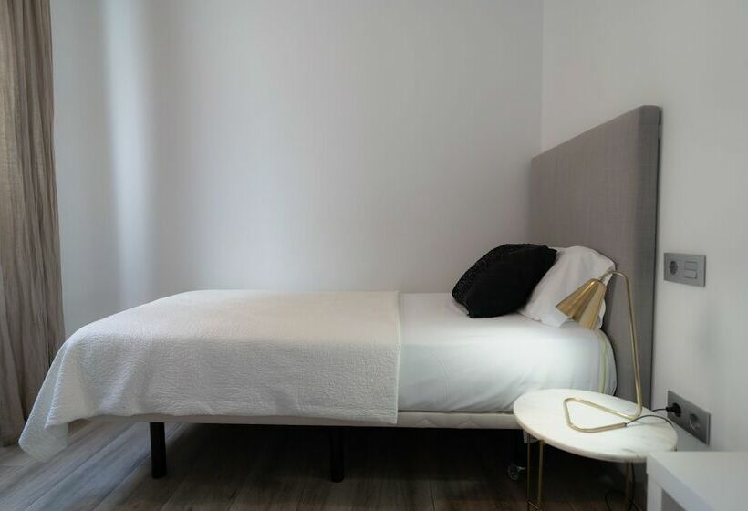 Апартаменты Пентхаус 2 Спальни, Azz Sevilla Torre de La Plata Apartamentos