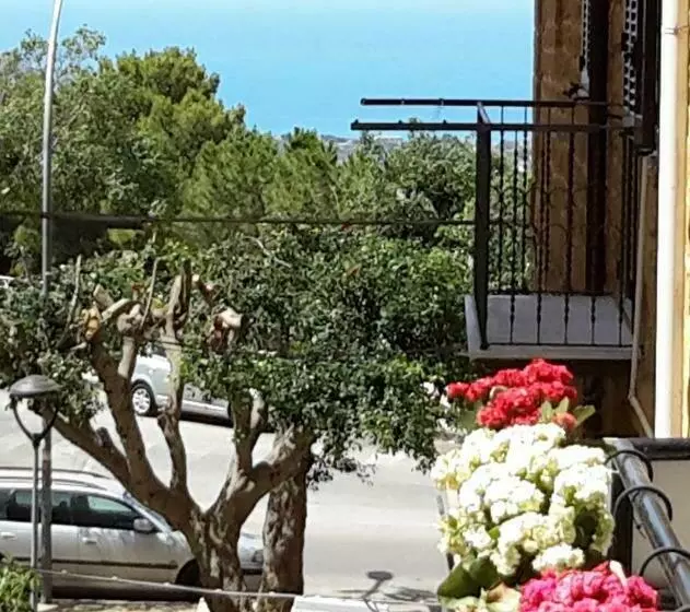浴室共有ファミリールーム, B&b Le 4 Stagioni Sul Viale, Belvedere Di Agrigento