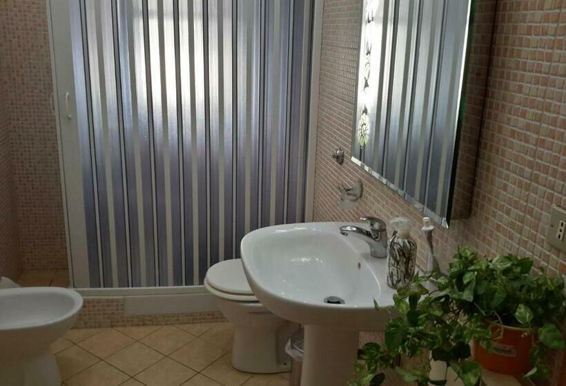 Семейный Номер Совместный Санузел, B&b Le 4 Stagioni Sul Viale, Belvedere Di Agrigento