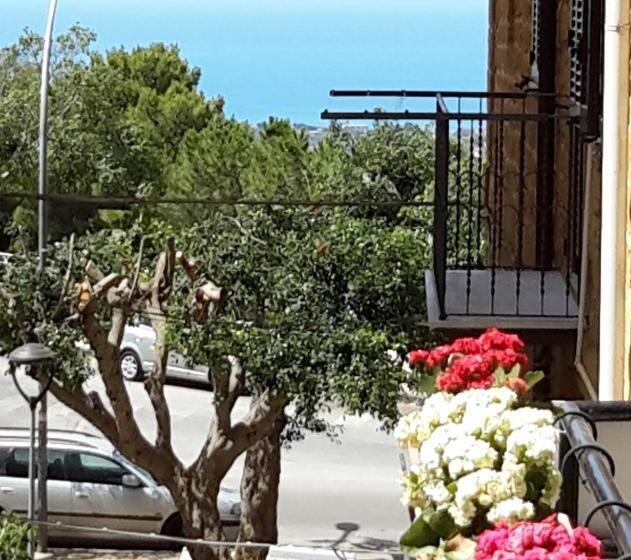 Номер Стандарт с Балконом, B&b Le 4 Stagioni Sul Viale, Belvedere Di Agrigento