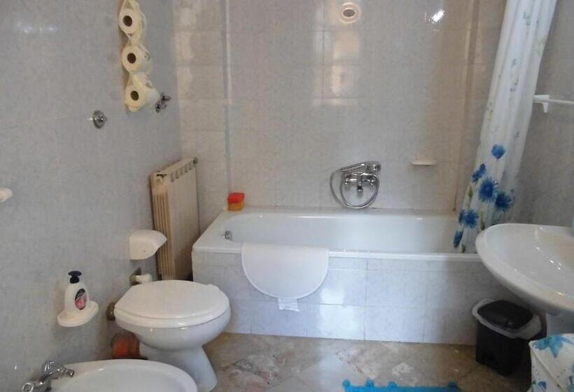 Номер Стандарт Трехместный, B&b Le 4 Stagioni Sul Viale, Belvedere Di Agrigento