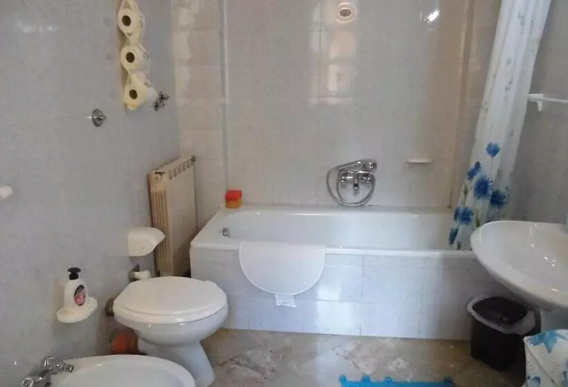 スタンダードトリプルルーム, B&b Le 4 Stagioni Sul Viale, Belvedere Di Agrigento