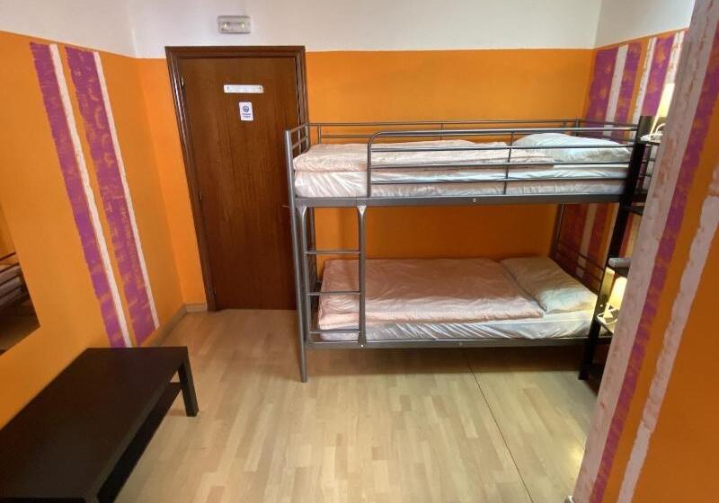 اتاق استاندارد با سرویس بهداشتی مشترک, Bed Madrid Hostel By Bossh! Hotels