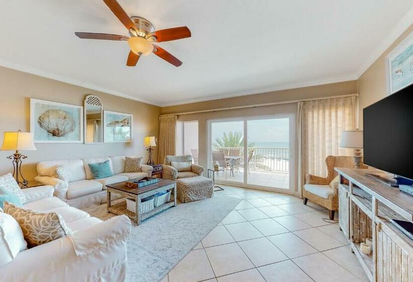 شقة 3 غرف, Admirals Quarters 308