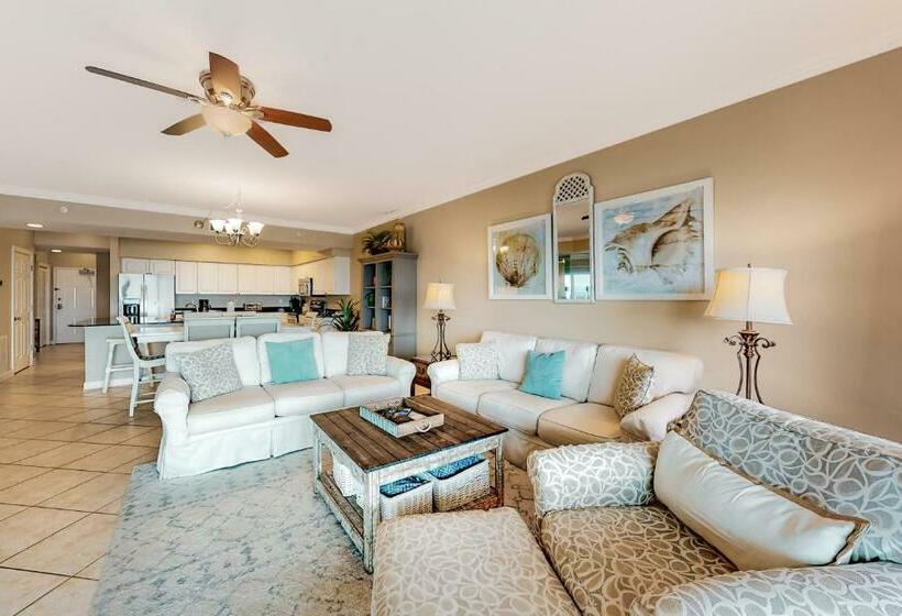 شقة 3 غرف, Admirals Quarters 308