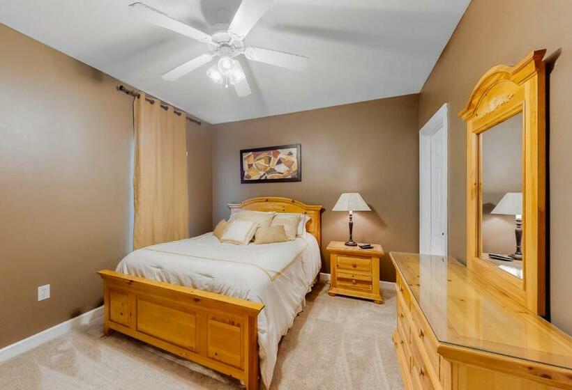 شقة 3 غرف, Admirals Quarters 308