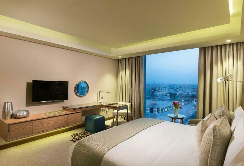 Club Room King Bed, Grand Millennium Muscat