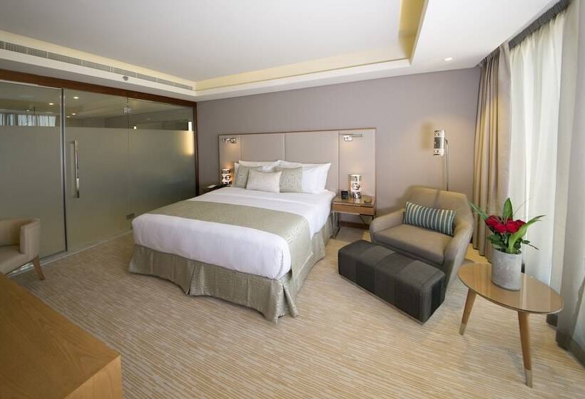 سوییت اجرایی, Grand Millennium Muscat