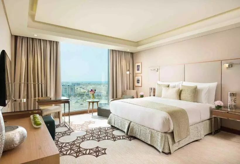 Deluxe Room King Size Bed