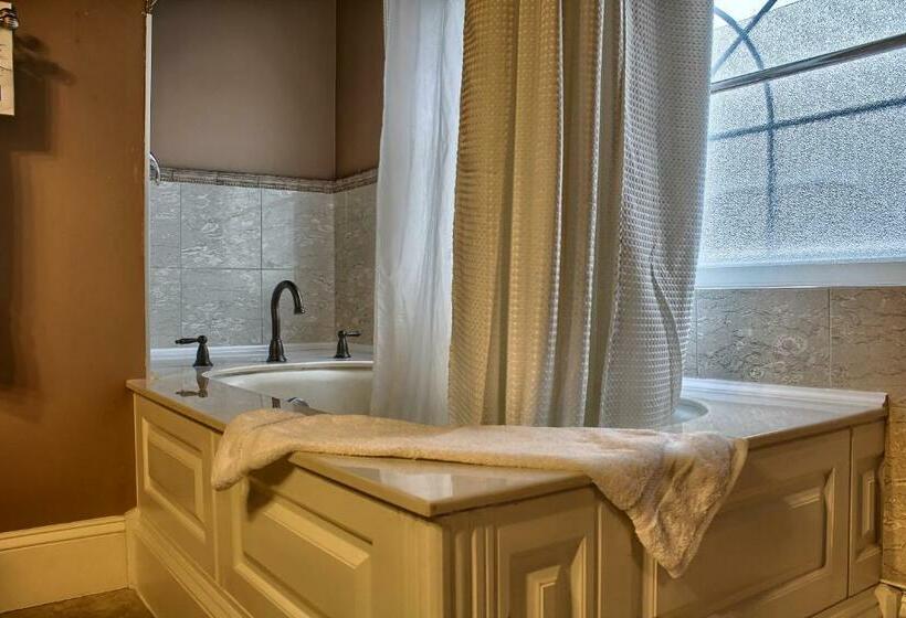 סוויטה אקזקיוטיב, Grant Hall