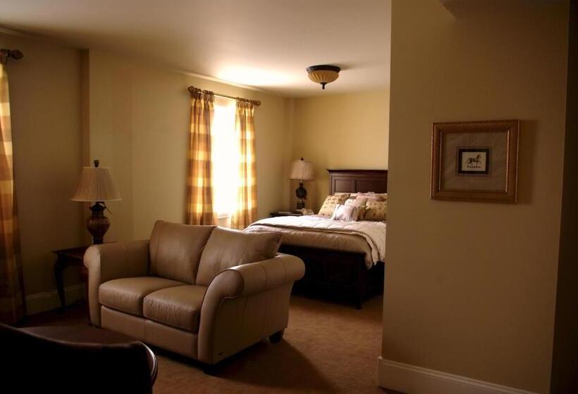 סוויטה דלוקס, Grant Hall