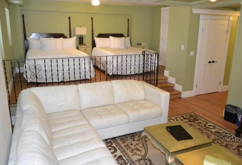 חדר סופריור, Grant Hall