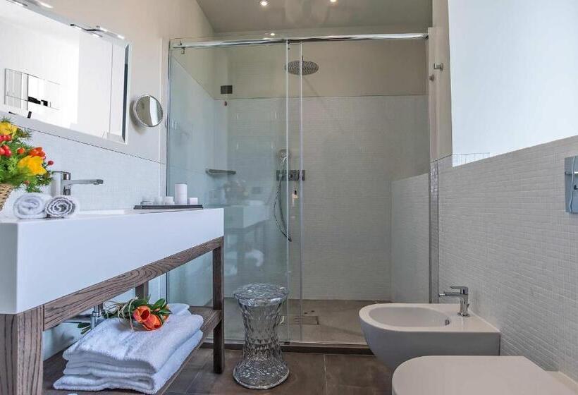 سوییت خانوادگی, Martis Palace