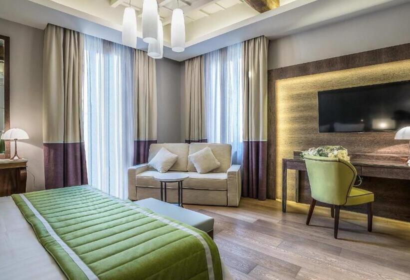 سوییت جونیور, Martis Palace