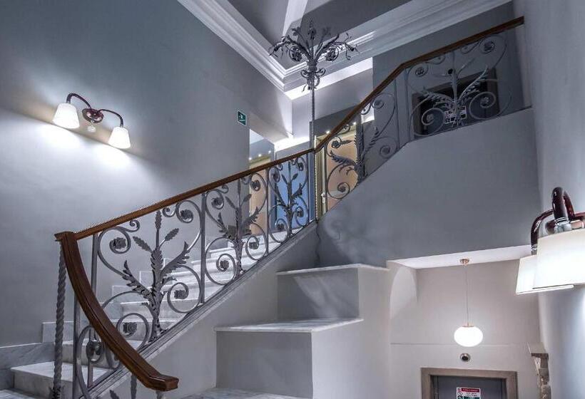 اتاق عادی, Martis Palace