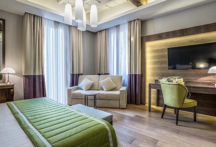 سوییت جونیور, Martis Palace