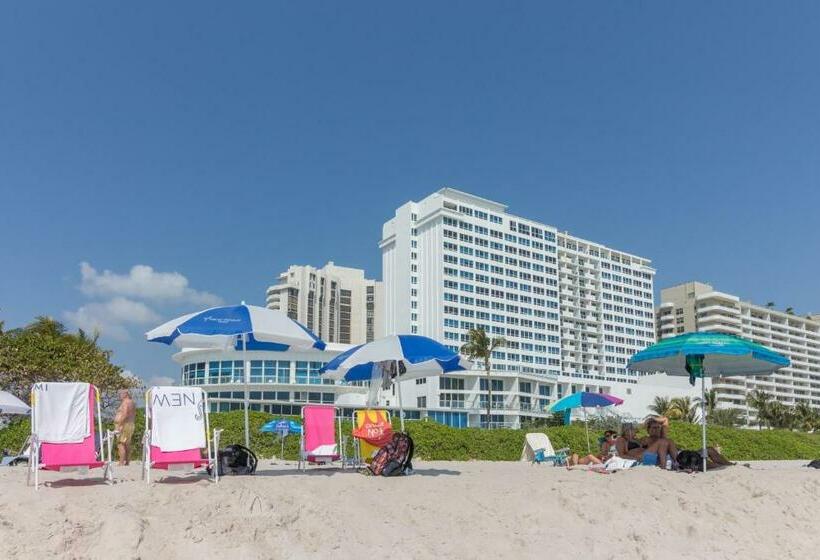 スタンダードスタジオ, Castle Beach: Rumba Suite