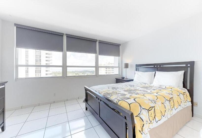 スタンダードスタジオ, Castle Beach: Rumba Suite