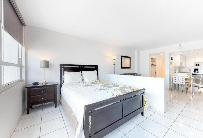 スタンダードスタジオ, Castle Beach: Rumba Suite