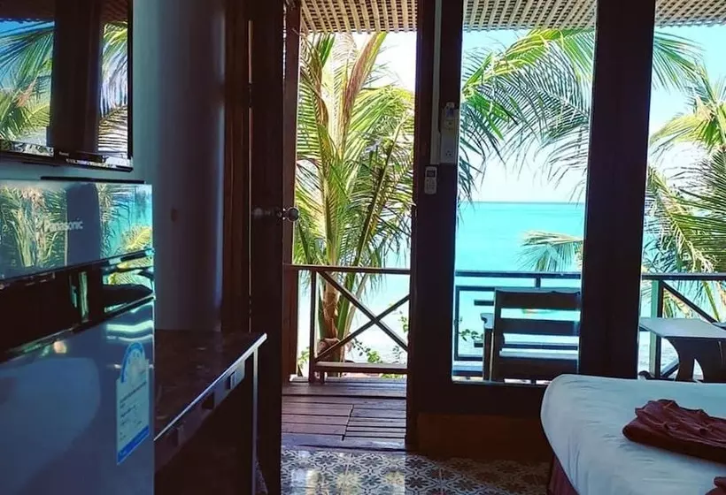 オーシャンビュースーペリアールーム, Phi Phi Cozy Seafront Resort