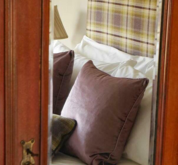 חדר סטנדרט, The Greyhound Inn