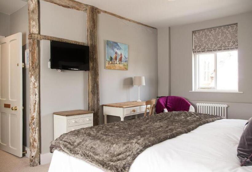 סוויטה, The Greyhound Inn