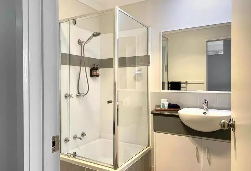2 Bedrooms Suite Sea View, Apollo Bay Waterfront Motor Inn
