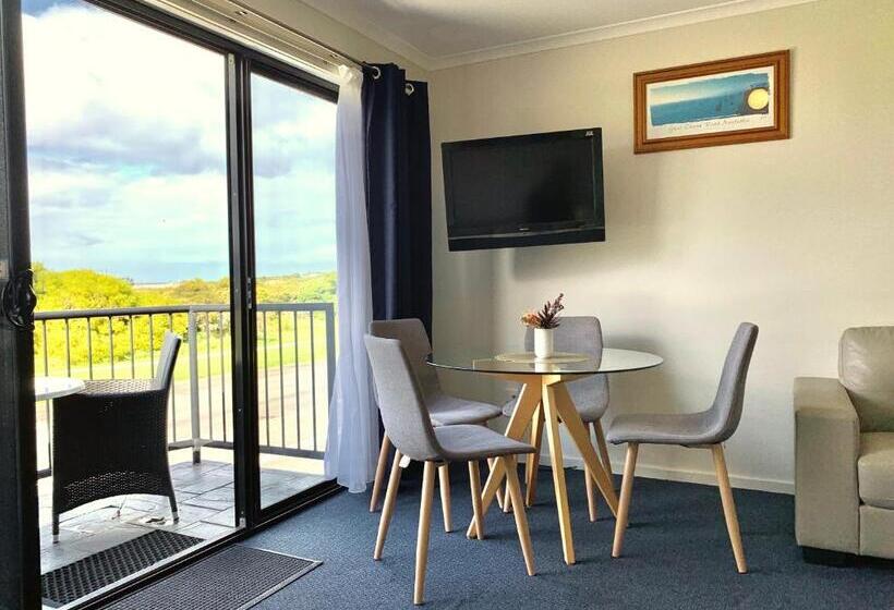 2 Bedrooms Suite Sea View, Apollo Bay Waterfront Motor Inn