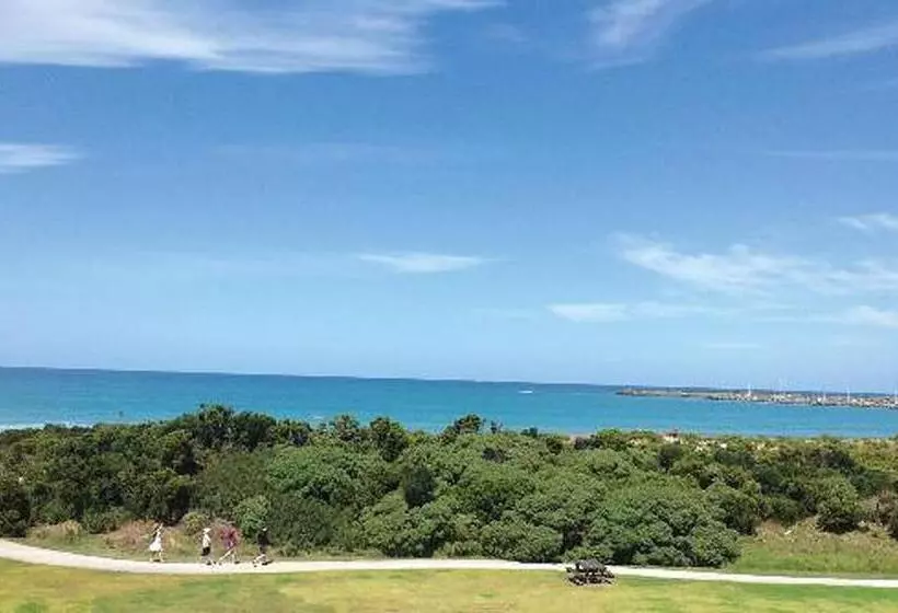 オーシャンビューのジャグジー付スタンダードルーム, Apollo Bay Waterfront Motor Inn