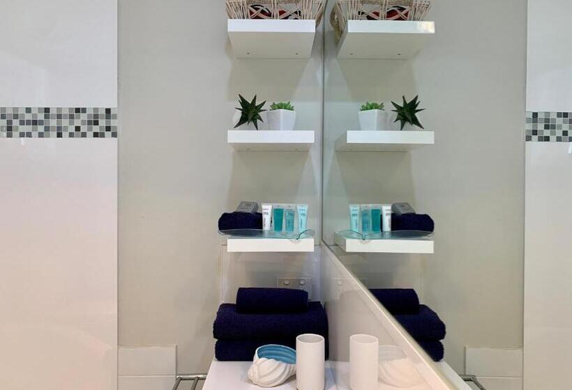 オーシャンビューのジャグジー付スタンダードルーム, Apollo Bay Waterfront Motor Inn