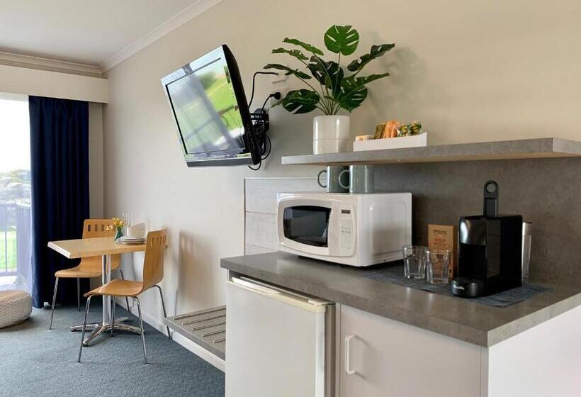 オーシャンビューのジャグジー付スタンダードルーム, Apollo Bay Waterfront Motor Inn