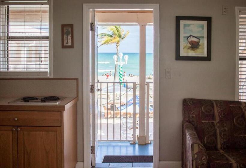 带大床的标准间, Riptide Oceanfront