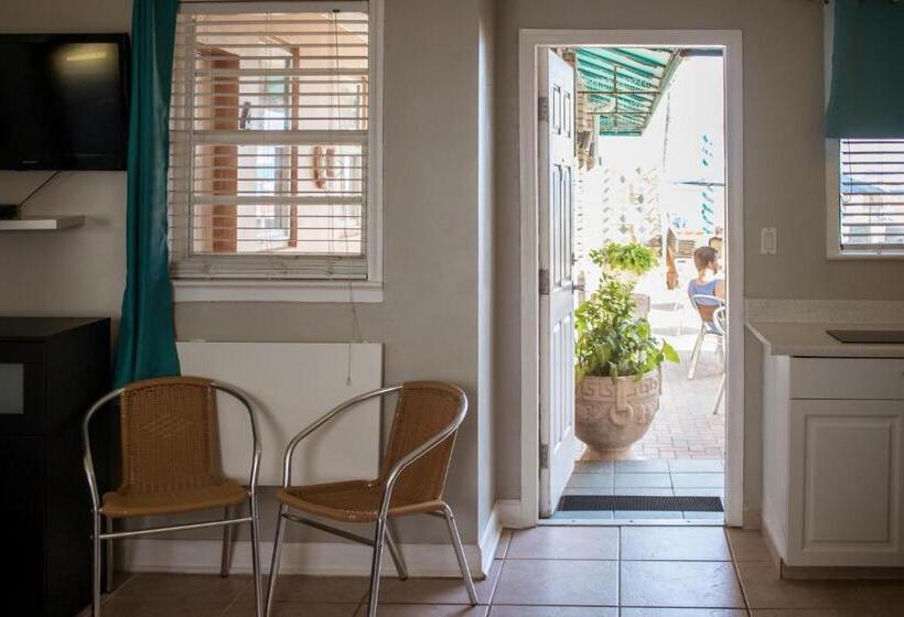 标准间, Riptide Oceanfront