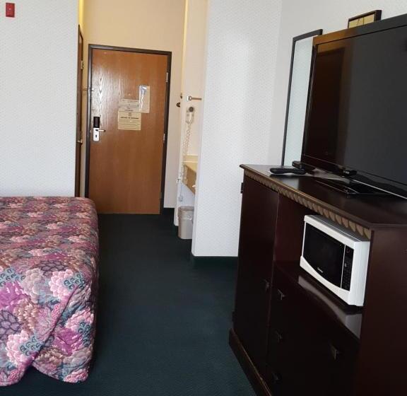 キングサイズベッドのスタンダードルーム, Rodeway Inn Urbana Champaign University Area