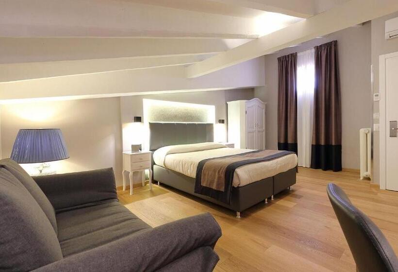 اتاق پنت هاوس, Antico Centro Suite