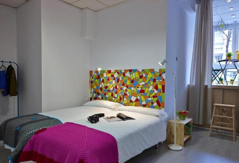 اتاق استاندارد با سرویس بهداشتی مشترک, Pil Pil Hostel Bilbao