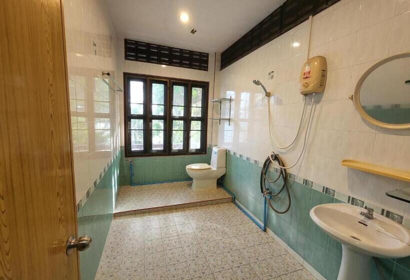 家庭海景房, Coral Bungalows