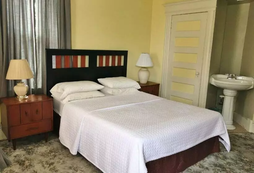 バス共有のスタンダードルーム, Harbor House Bed And Breakfast