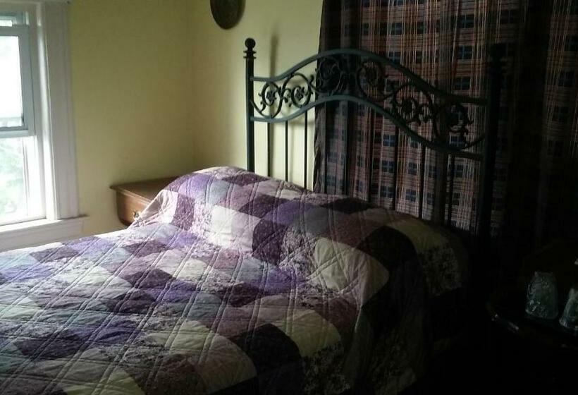 스탠다드 룸 공동 욕실, Harbor House Bed And Breakfast