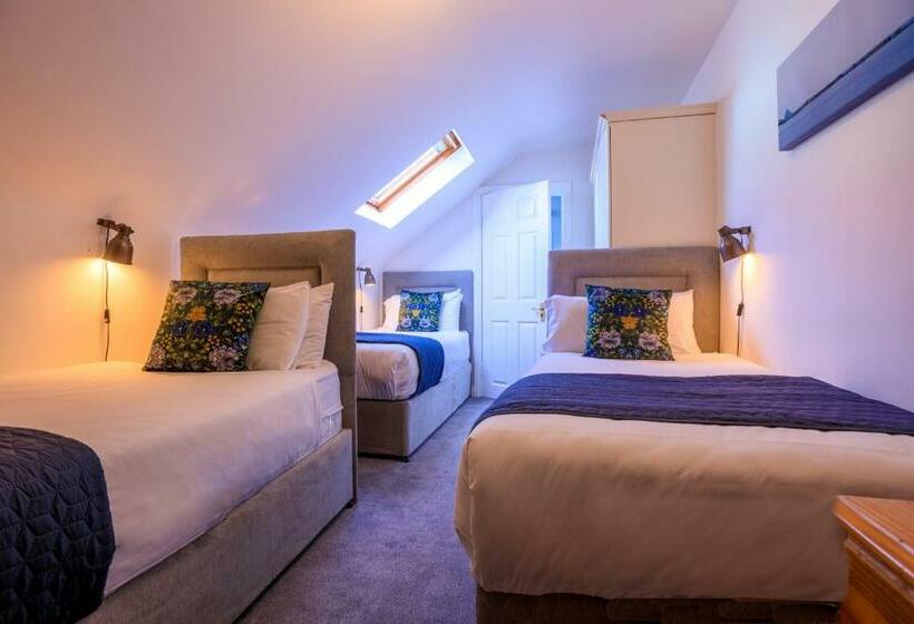 스탠다드 트리플 룸, The Quayside B&b