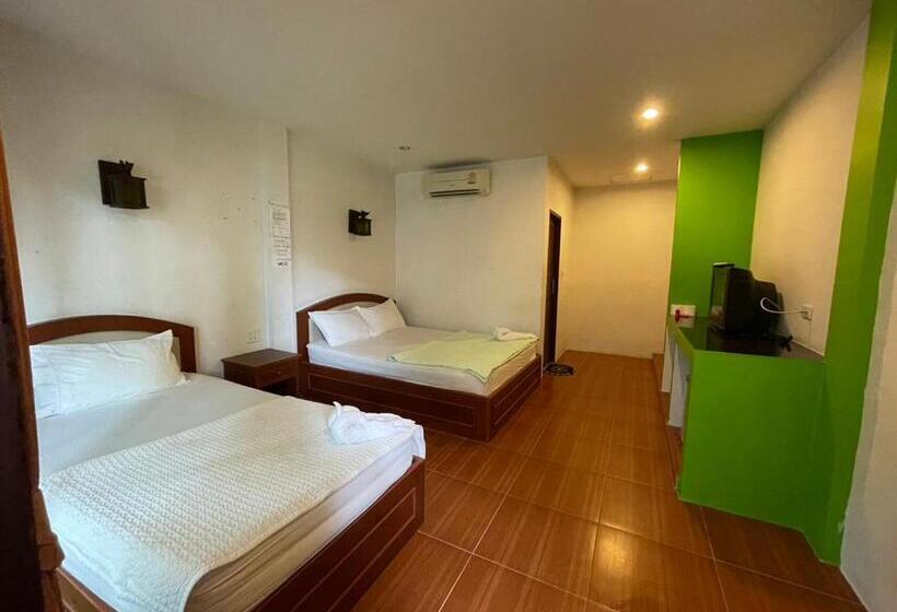 غرفة قياسية ثلاثية, Bank Guesthouse