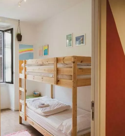 Standard-huone Kerrossängyt Jaettu kylpyhuone, A Room In The City Hostel