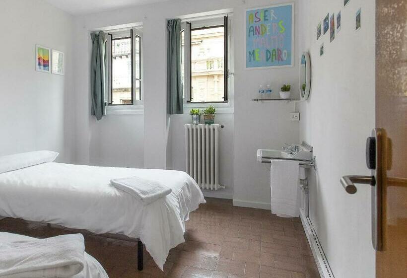 バス共有のスタンダードルーム, A Room In The City Hostel