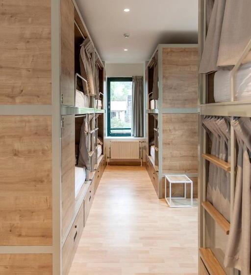 共同バス付シェアルーム, A Room In The City Hostel