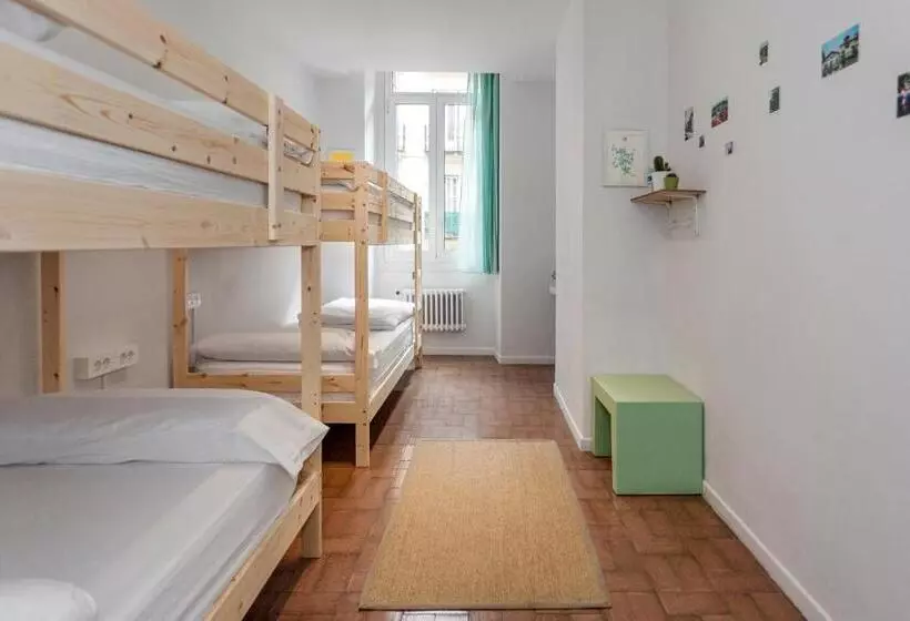 Economy Quadruple Room, A Room In The City Hostel