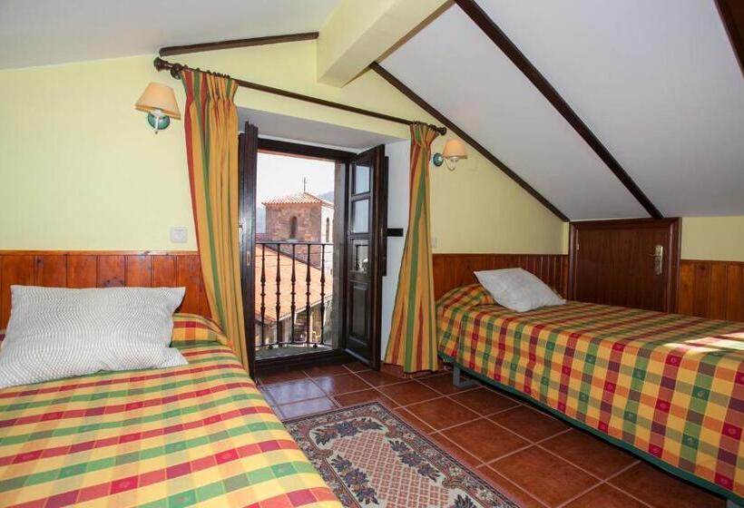 חדר סטנדרט לשלושה עם חדר אמבטיה משוף, Nuestra Señora Del Carmen