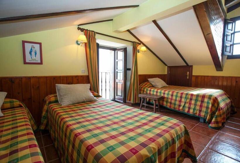 חדר סטנדרט לשלושה עם חדר אמבטיה משוף, Nuestra Señora Del Carmen