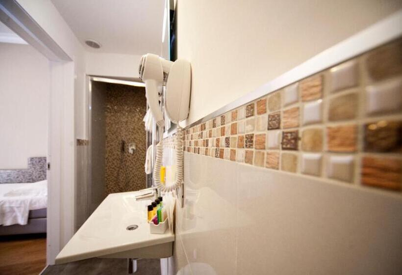 اتاق استاندارد سه نفره, B&b Residenza Le Fonticine